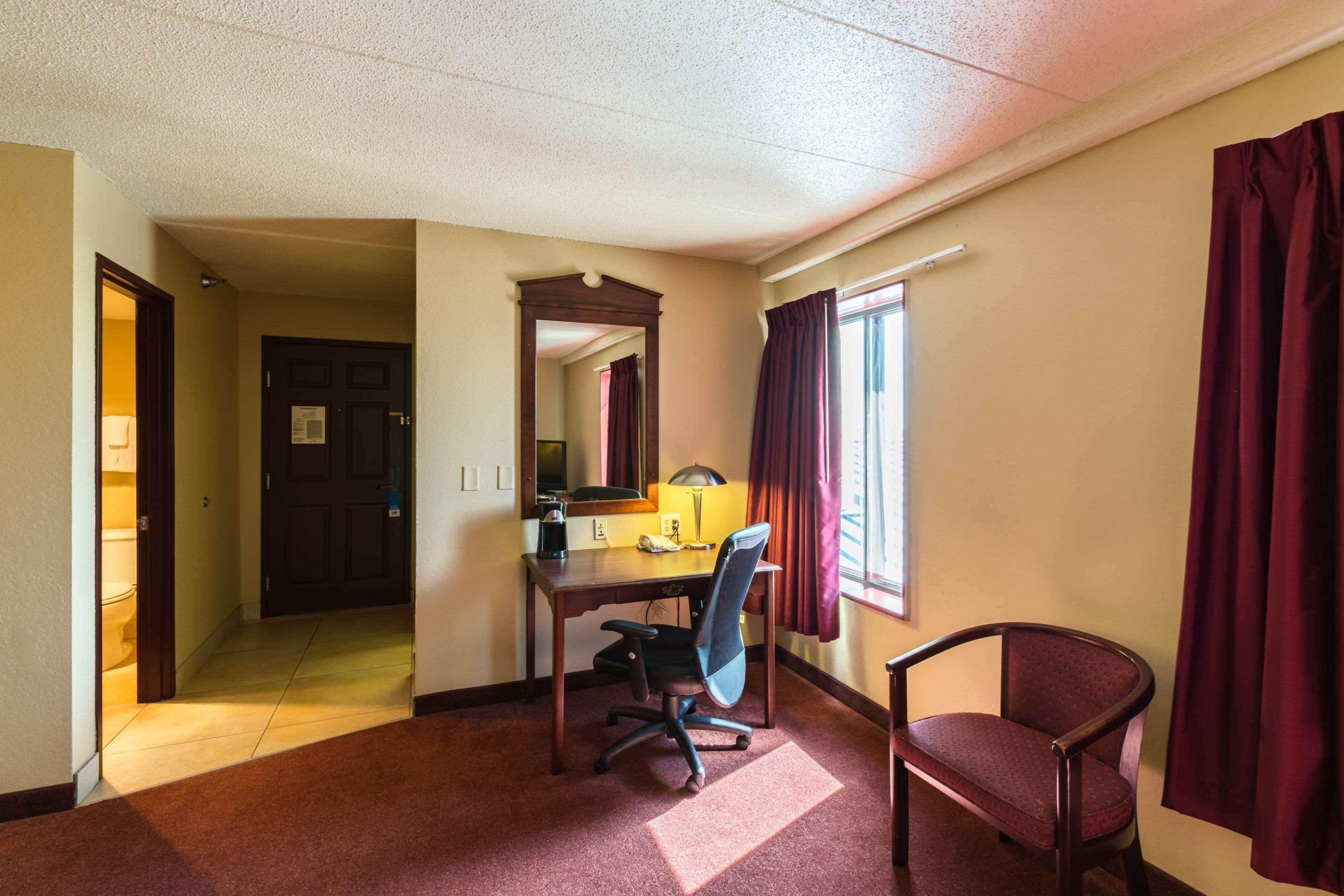 Rodeway Inn Norfolk Esterno foto