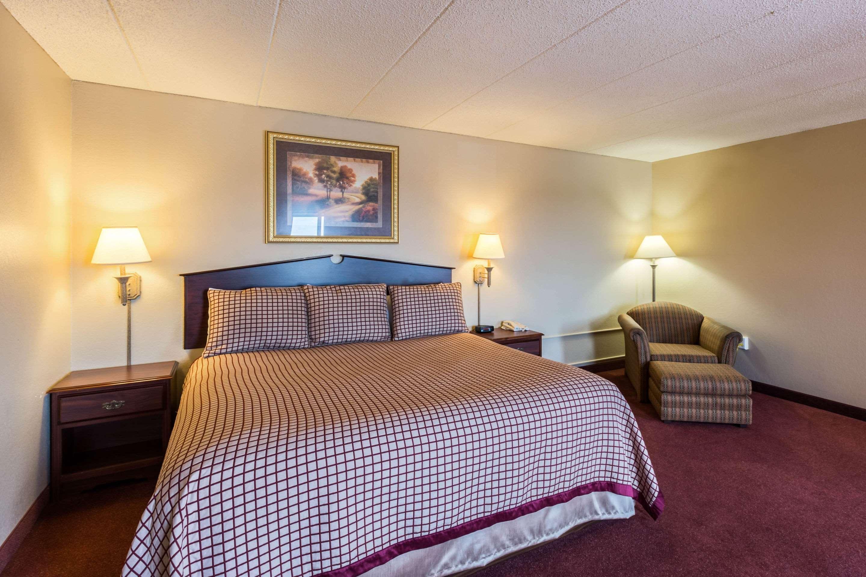 Rodeway Inn Norfolk Esterno foto