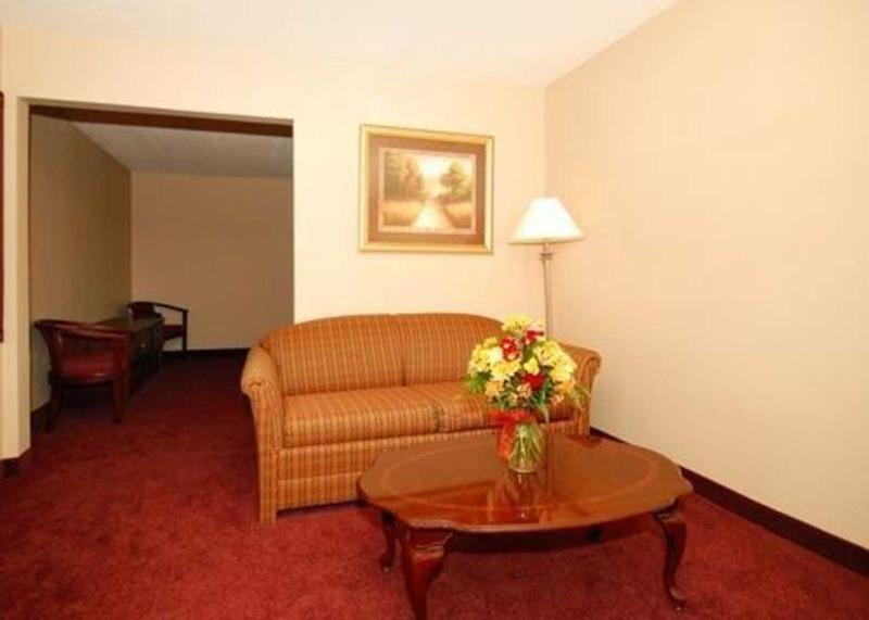 Rodeway Inn Norfolk Esterno foto